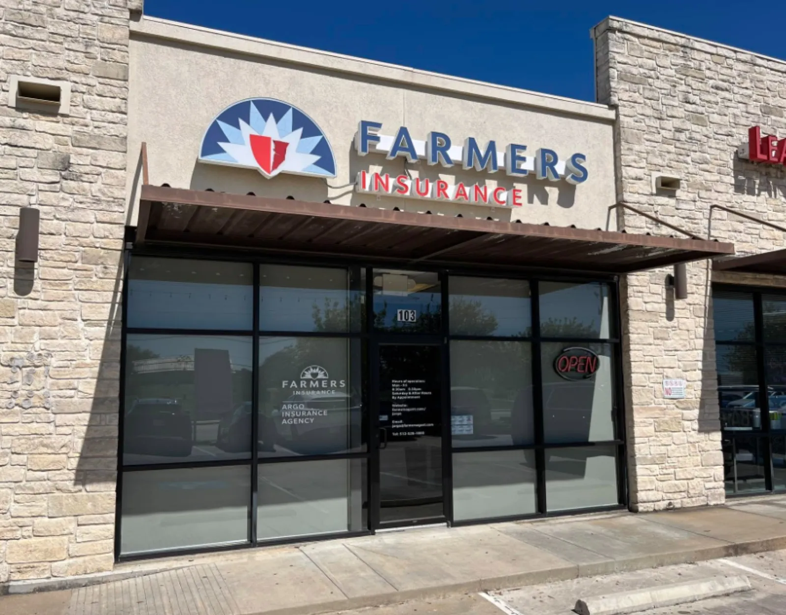 Farmers Insurance office storefront windows cleaned